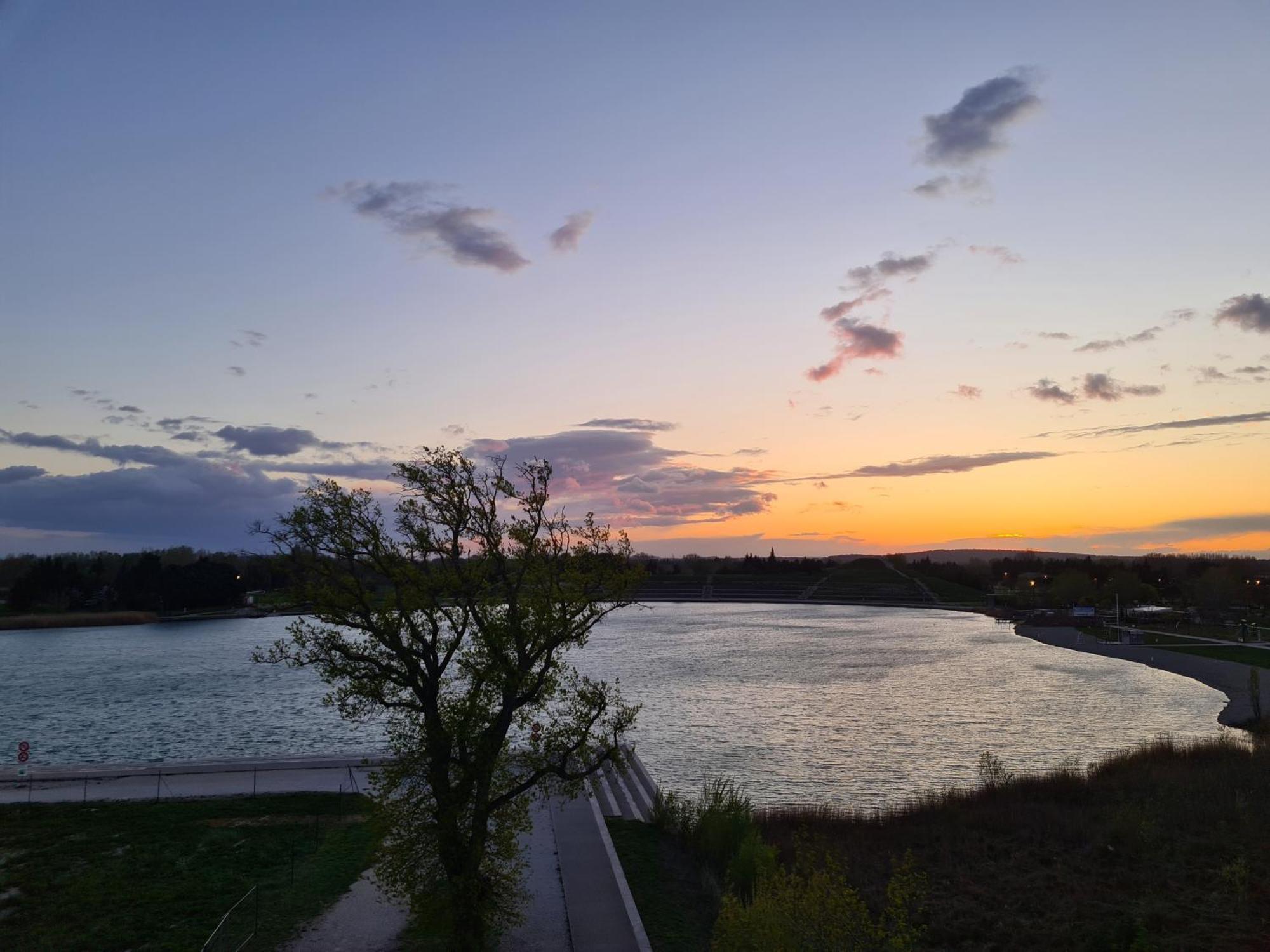 Lakeside Provence - Appartement Classe 4 Etoiles, Vue Sur Le Lac, Parking Sous-Sol, Double Clim Monteux Exterior photo
