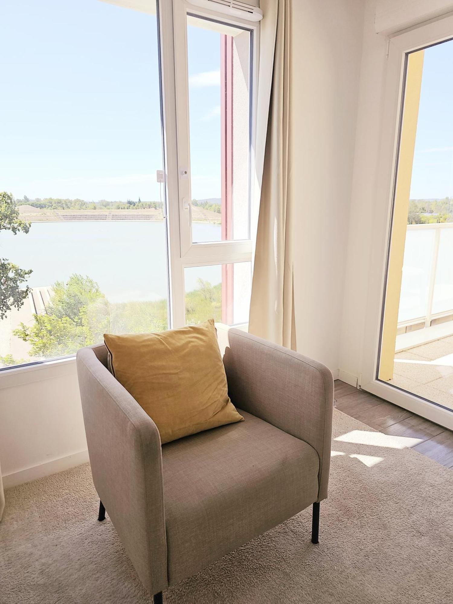 Lakeside Provence - Appartement Classe 4 Etoiles, Vue Sur Le Lac, Parking Sous-Sol, Double Clim Monteux Exterior photo